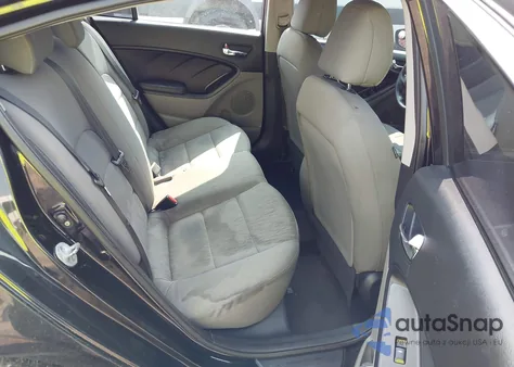 2015 Kia Forte Lx z USA, uszkodzony, nr VIN KNAFK4A65F5320535